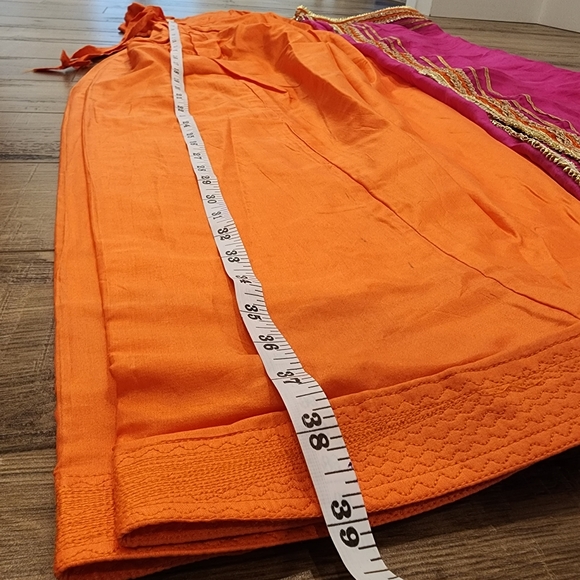 Inidan suit with salwaar kameez and dupatta - Picture 10 of 11